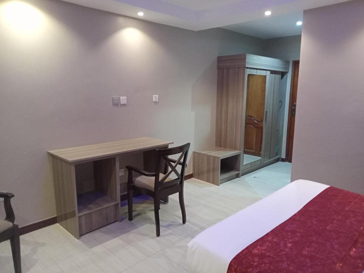 El Sueno Homestay ไนวาชา ภายนอก รูปภาพ