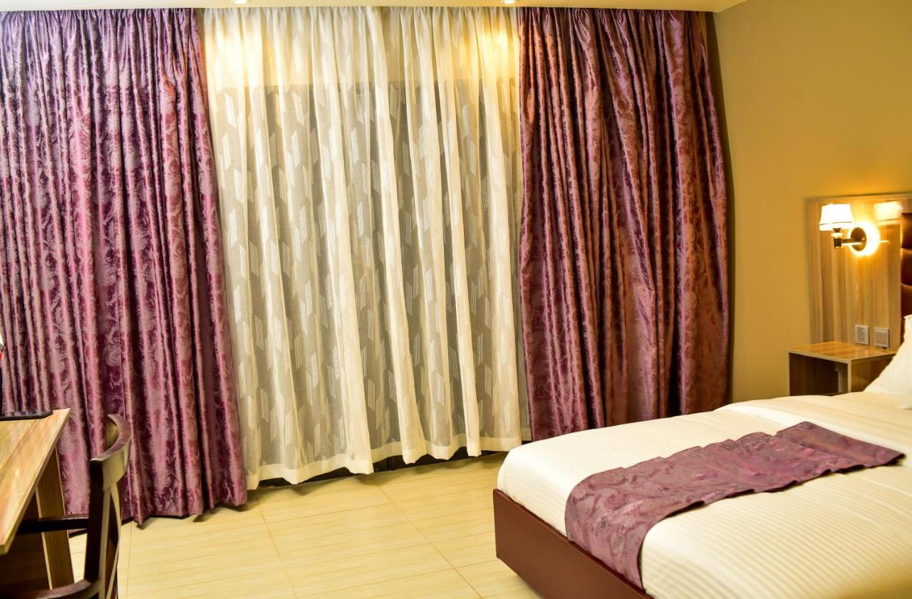 El Sueno Homestay ไนวาชา ภายนอก รูปภาพ